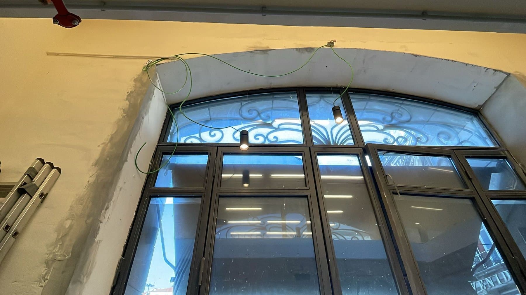 Montra iluminada por dentro